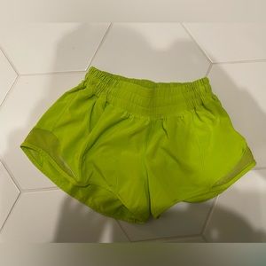 Lulu green/yellow size 2 2.5 in
